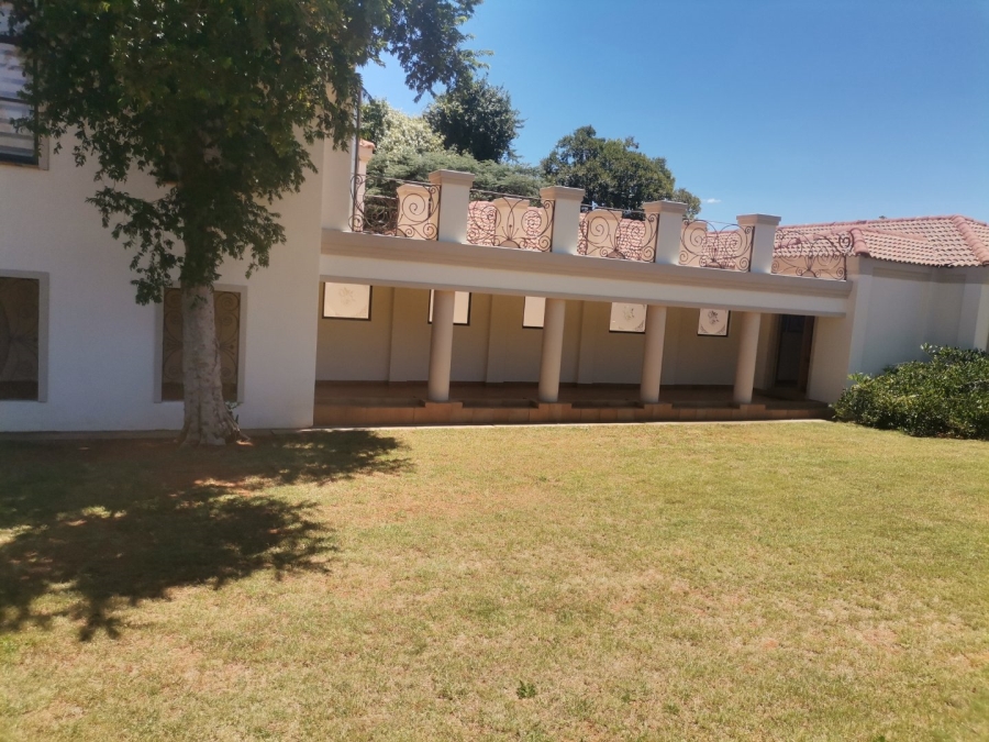 4 Bedroom Property for Sale in Wilkoppies North West